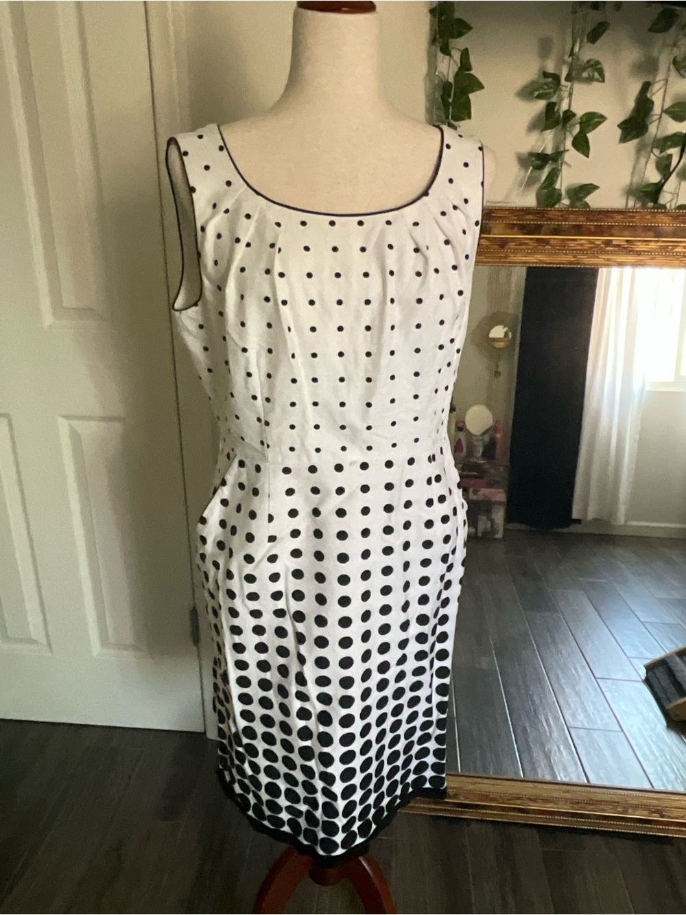 Tahari White Sleeveless Polka Dot Midi Dress